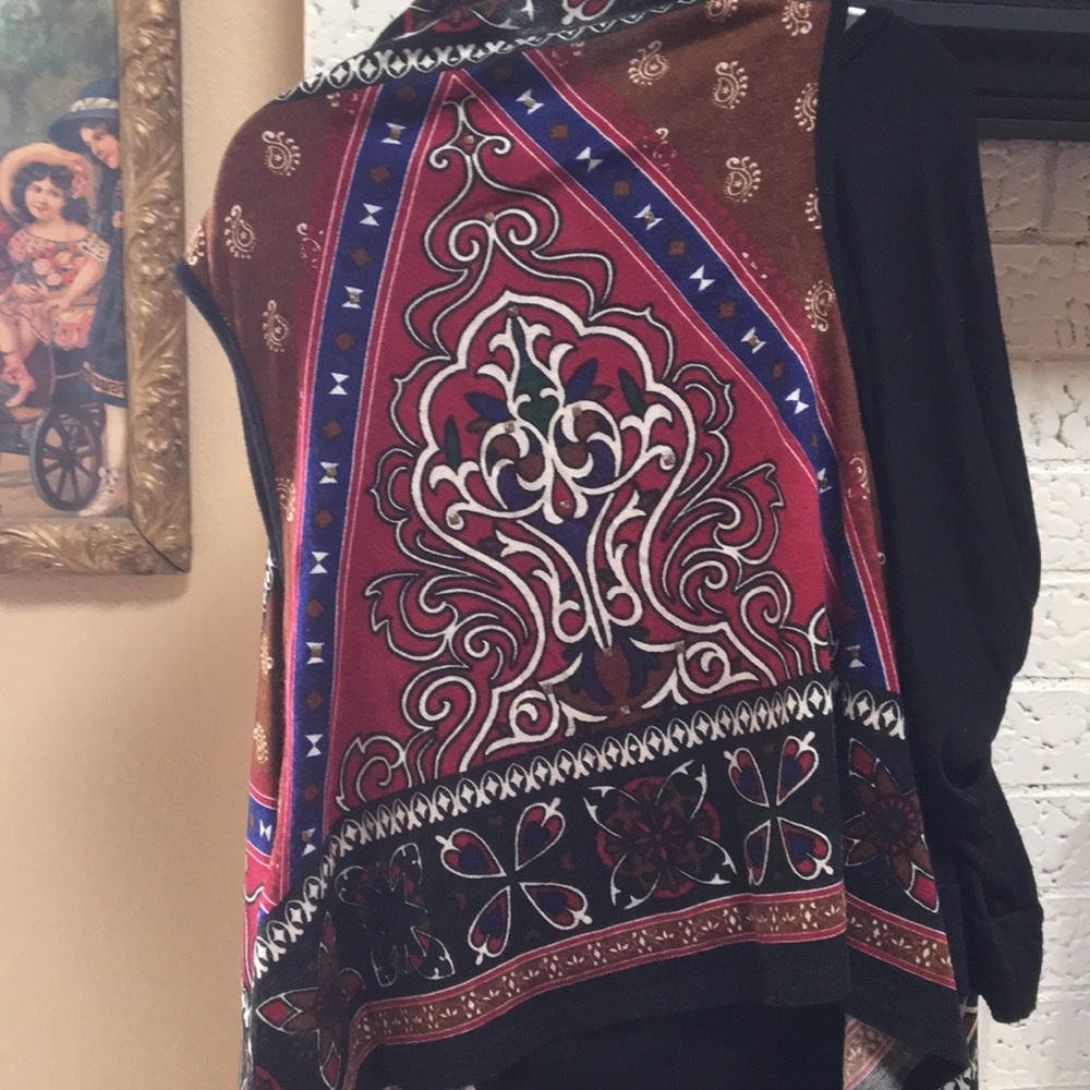 Vest - Picture 3 of 4